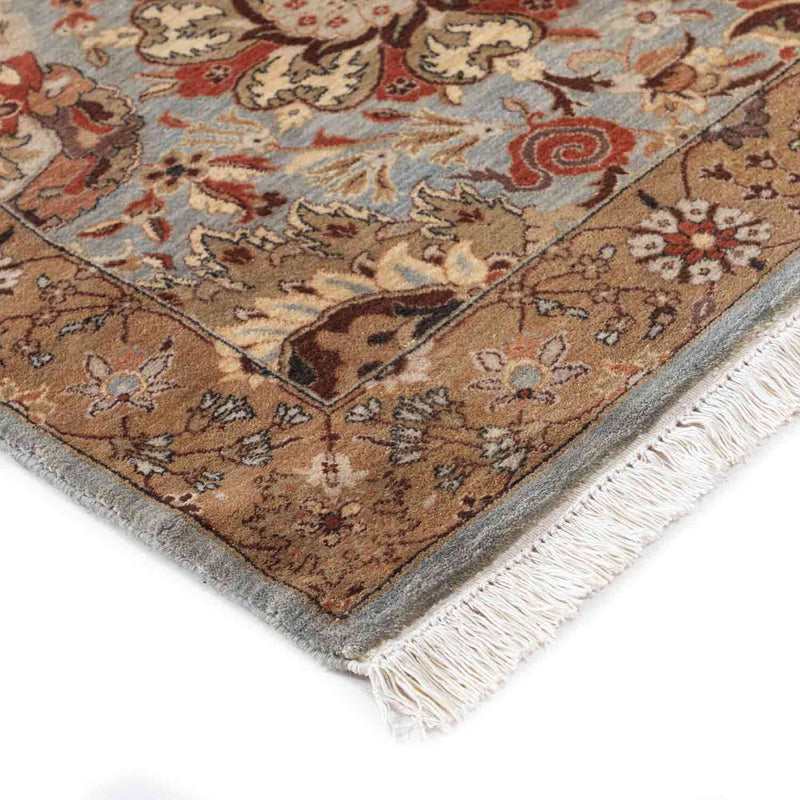 Vase-B Hand Knotted Woollen Rug